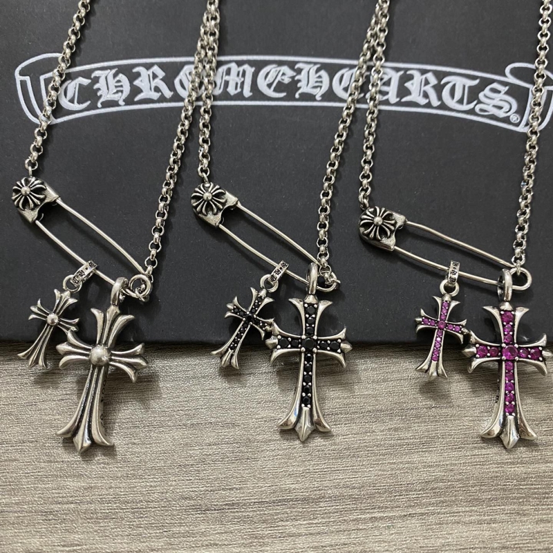 Ch**me He**ts necklaces
